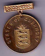 Guernsey_Liberation_Medallion_1945_front